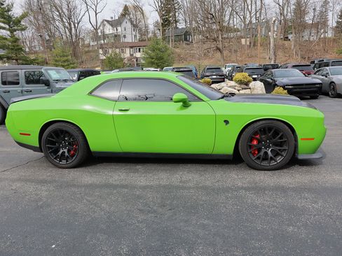 Used 2017 Dodge Challenger SRT Hellcat image 8