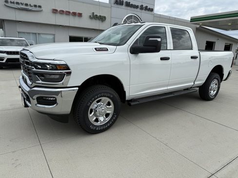 New 2026 RAM 3500 Tradesman AWD/4WD image 4