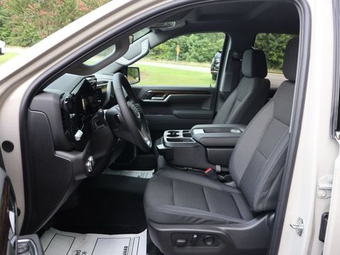 New 2026 GMC Sierra 1500 SLE w/ Preferred Package AWD/4WD image 19
