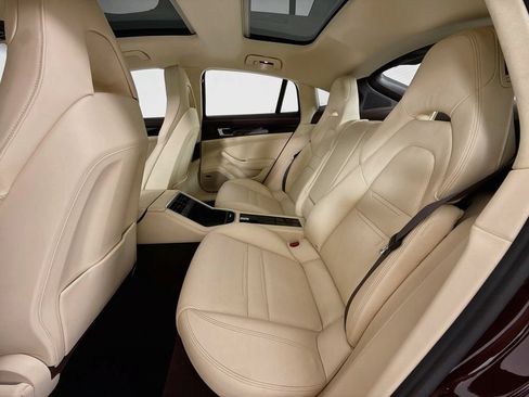 Certified 2018 Porsche Panamera 4 AWD/4WD image 23