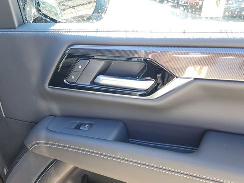 New 2026 GMC Yukon Elevation image 40