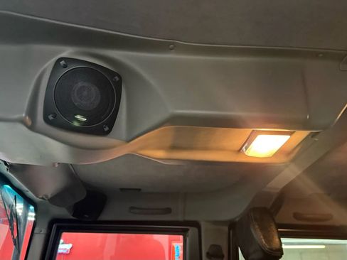 Used 2002 HUMMER H1 4-Door Wagon image 10