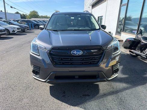 Used 2024 Subaru Forester AWD/4WD image 2