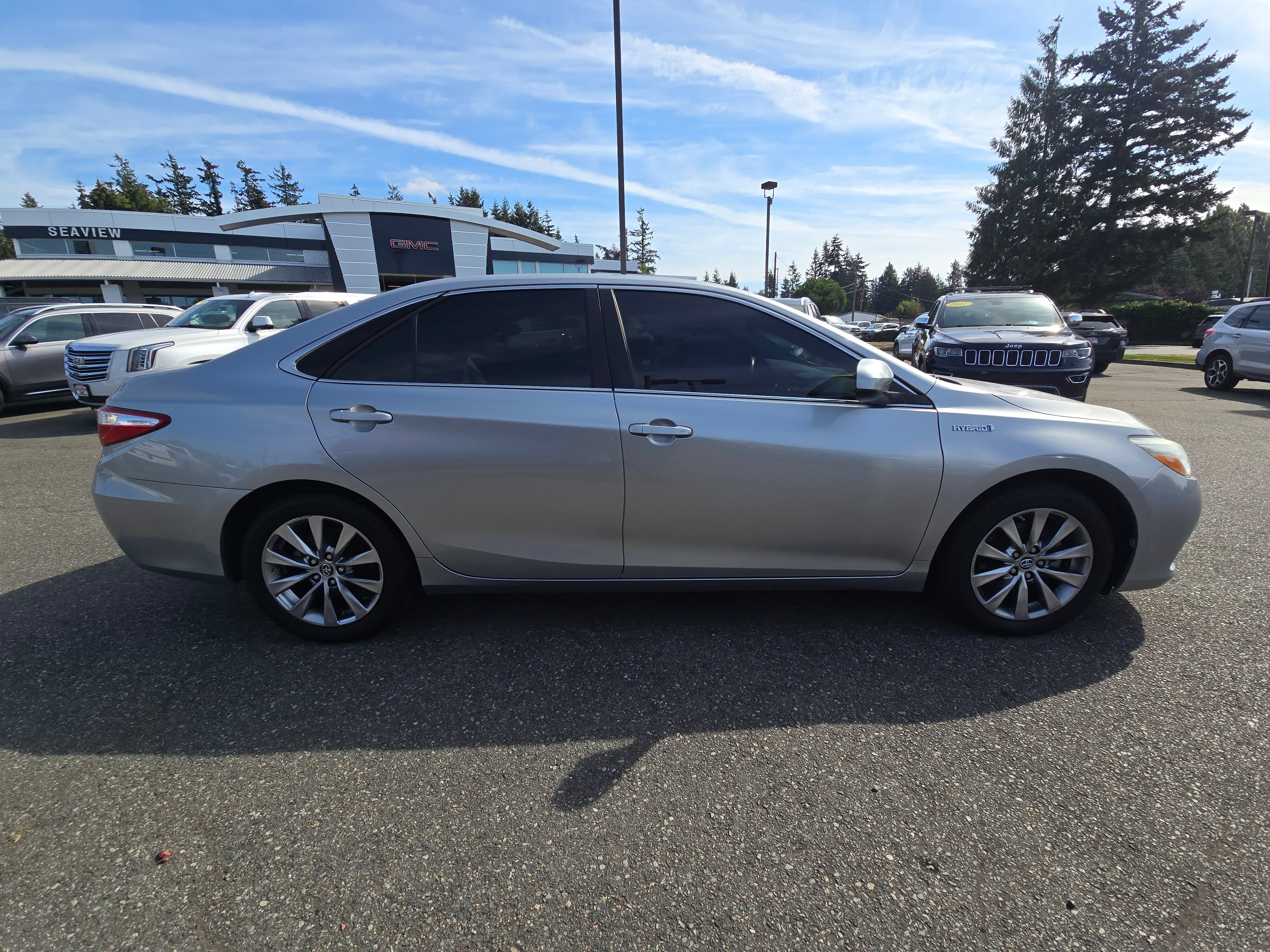 Used 2016 Toyota Camry XLE w/ Moonroof Package FWD image 8