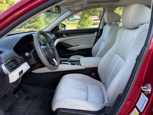 Used 2019 Honda Accord EX image 34