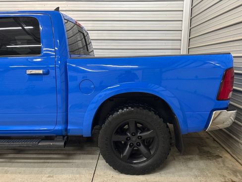 Used 2018 RAM 1500 SLT AWD/4WD image 5