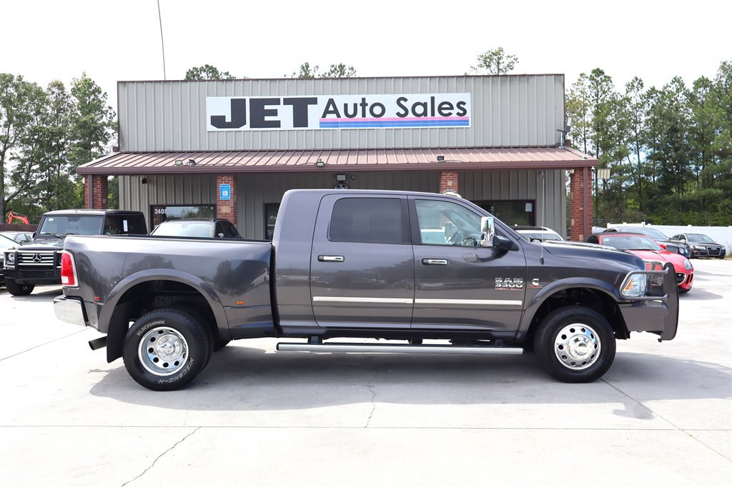 Used 2014 RAM 3500 Laramie w/ Protection Group AWD/4WD image 10