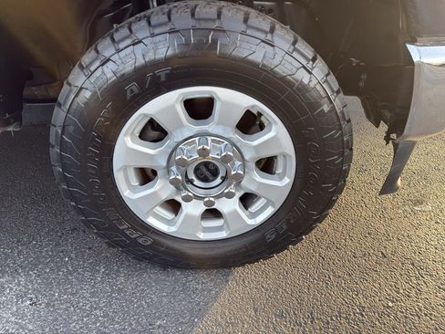 Used 2024 Ford F250 XLT image 7