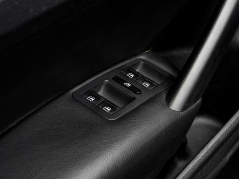 Used 2015 Volkswagen Passat TDI SE FWD image 47