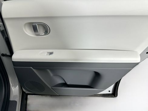 Used 2024 Hyundai Ioniq 5 SE image 29