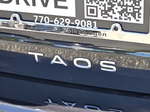 Used 2023 Volkswagen Taos SE w/ Black Wheel Package FWD image 36