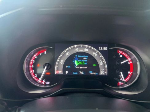 Used 2020 Toyota RAV4 TRD Off-Road AWD/4WD image 33