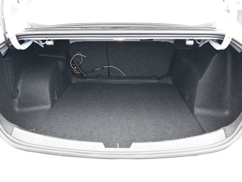 Used 2024 Chevrolet Malibu RS FWD image 30