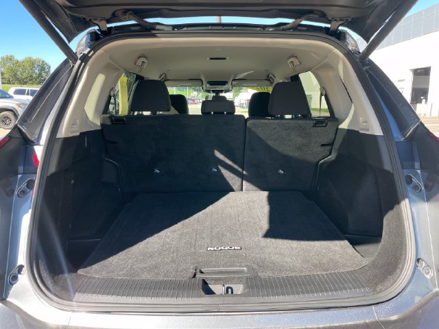 Used 2024 Nissan Rogue SV AWD/4WD image 32