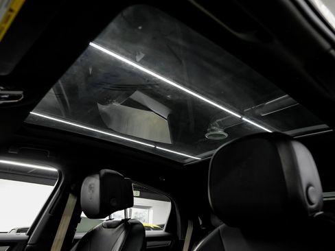 Used 2023 Porsche Cayenne Base image 5