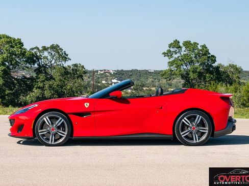Used 2020 Ferrari Portofino RWD image 2