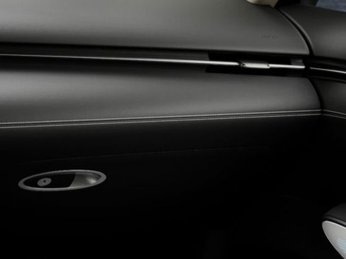 New 2026 Genesis GV70 2.5T Advanced image 25