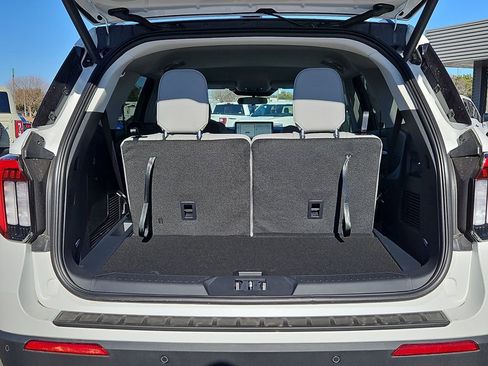 New 2026 Ford Explorer Active w/ Active Comfort Package image 18