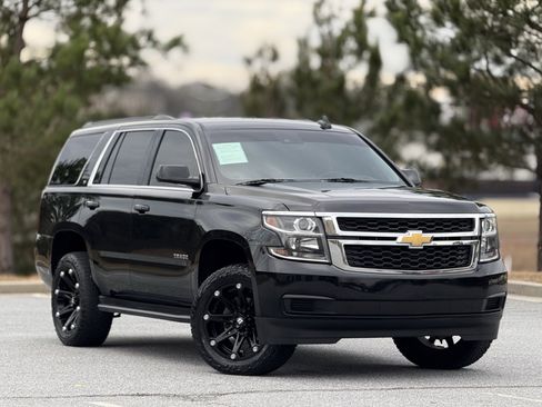Used 2018 Chevrolet Tahoe LT image 12