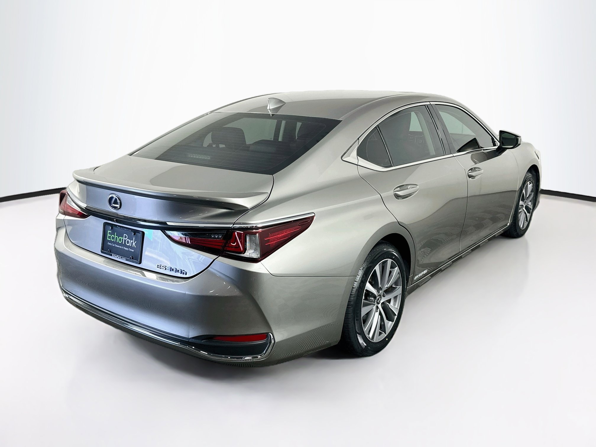 Used 2020 Lexus ES 300h w/ Accessory Package FWD image 9