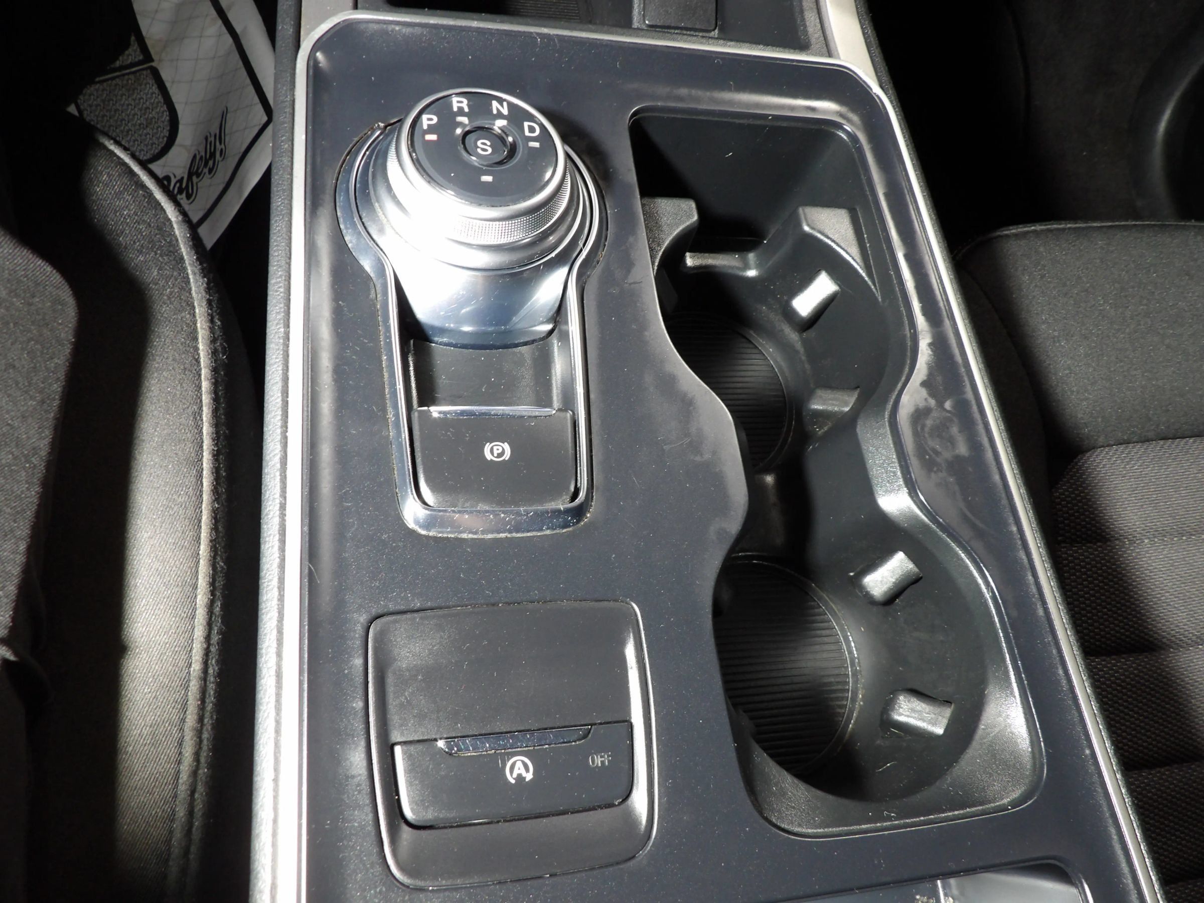Used 2022 Ford Edge SE AWD/4WD image 13