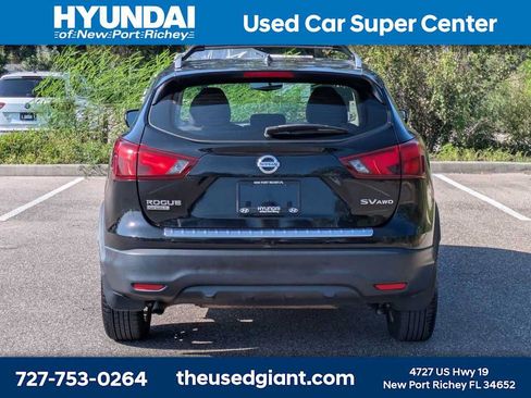 Used 2018 Nissan Rogue Sport SV w/ SV All-Weather Package AWD/4WD image 4