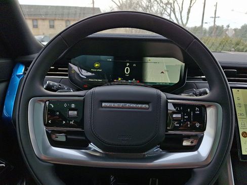 New 2026 Land Rover Range Rover SE image 17