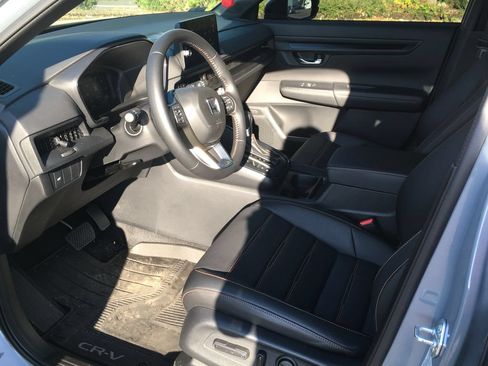 Used 2026 Honda CR-V Sport-L image 4