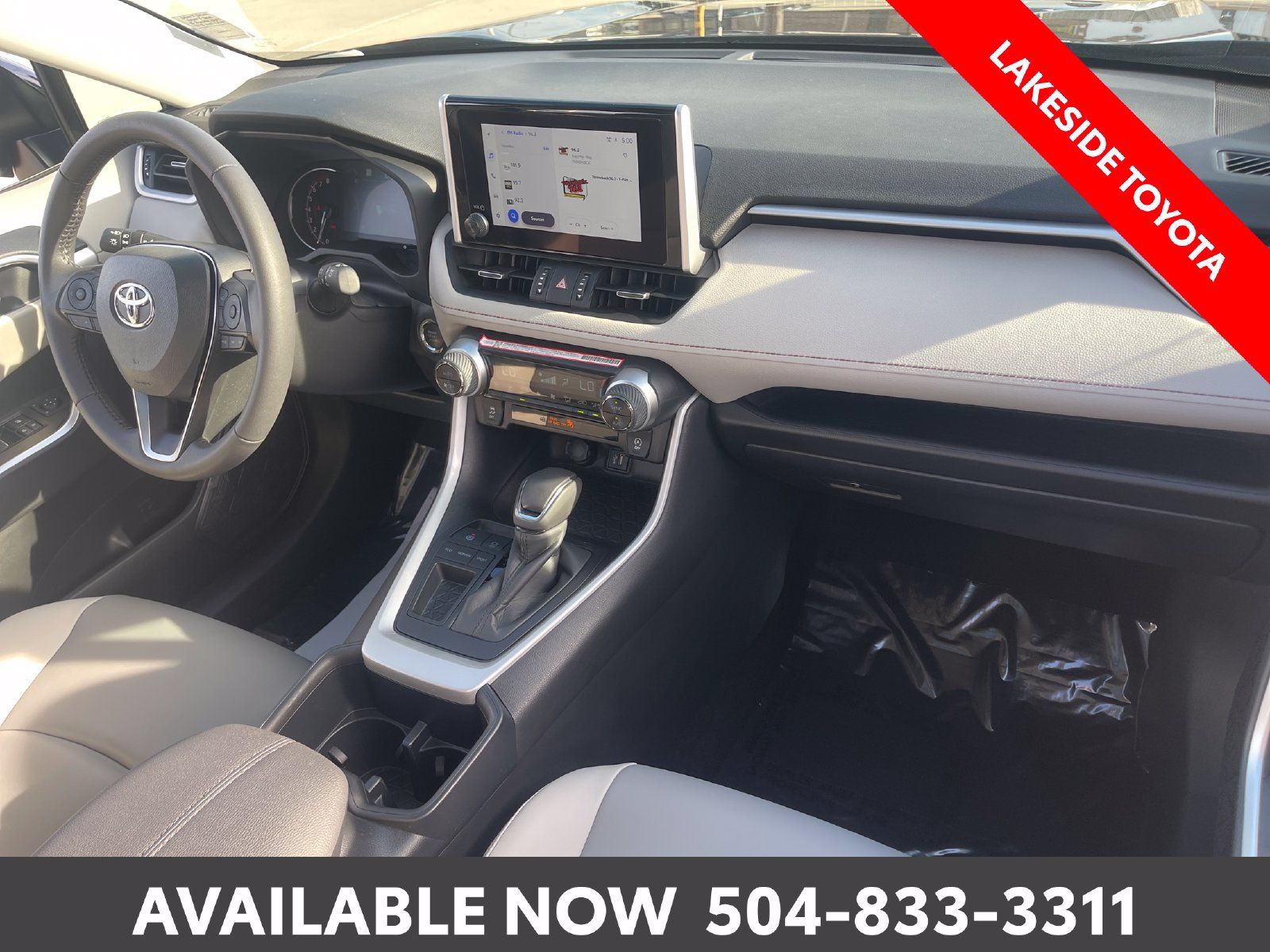 Used 2025 Toyota RAV4 XLE Premium FWD image 16