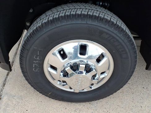 New 2026 GMC Sierra 3500 Denali Ultimate image 9