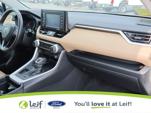 Used 2020 Toyota RAV4 XLE Premium image 35