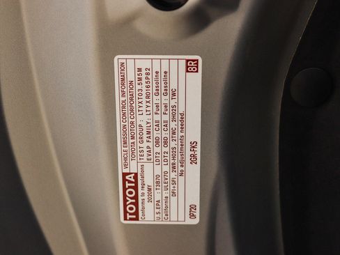 Certified 2020 Toyota Highlander Limited AWD/4WD image 29