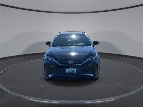 Certified 2022 Toyota Venza XLE AWD/4WD image 4