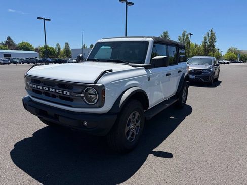 Used 2024 Ford Bronco Big Bend AWD/4WD image 3