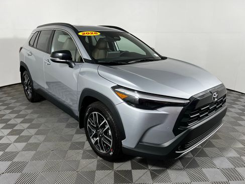 Used 2026 Toyota Corolla Cross XLE w/ Convenience Package AWD/4WD image 3