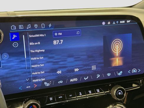 Used 2024 Chevrolet Blazer EV LT image 21