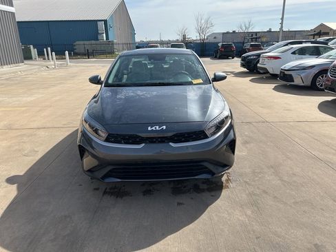 Used 2022 Kia Forte LXS image 5
