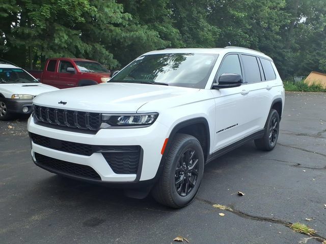 New 2026 Jeep Grand Cherokee L 4WD image 2