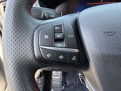 Used 2023 Ford Escape ST-Line AWD/4WD image 25