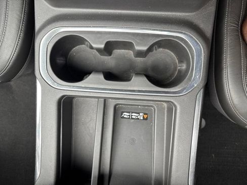 Used 2020 Chevrolet Silverado 1500 LTZ w/ LTZ Plus Package AWD/4WD image 28