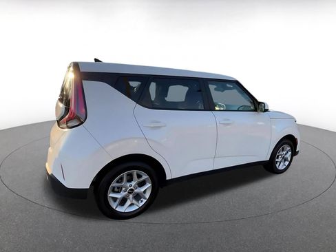Used 2025 Kia Soul LX w/ LX Technology Package image 15