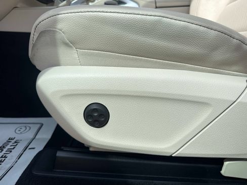 Used 2024 Mercedes-Benz GLE 350 4MATIC image 24