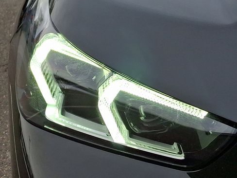 Used 2025 BMW X1 xDrive28i image 9