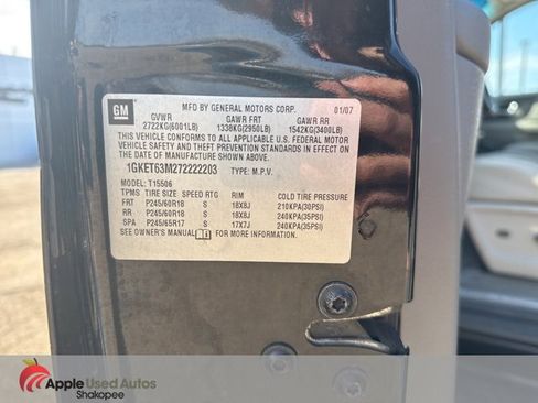 Used 2007 GMC Envoy Denali image 12