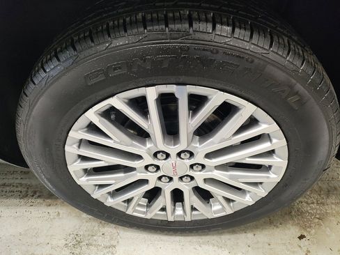 Used 2025 GMC Acadia Denali w/ Super Cruise Package image 21