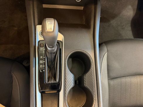 Used 2025 Nissan Altima 2.5 SV FWD image 35