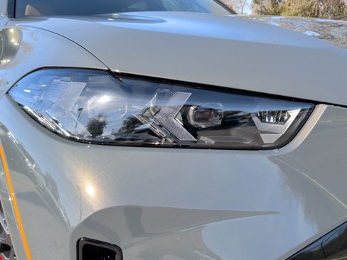 New 2026 BMW X5 xDrive50e w/ M Sport Package image 5