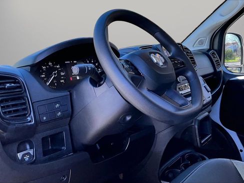 Used 2024 RAM ProMaster 2500 w/ Convenience Group image 17