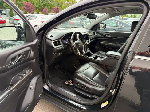 Used 2020 GMC Acadia SLT FWD image 23