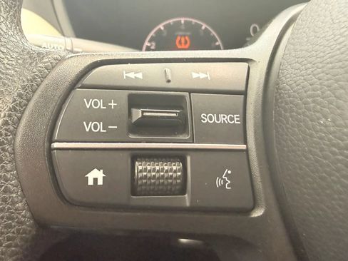 Used 2023 Honda HR-V LX image 19